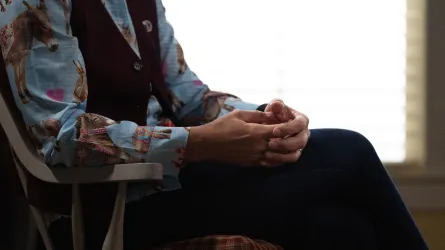 Host, Stacy Pearsall's hands